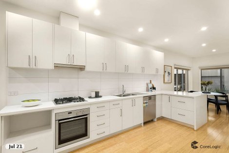 10/11 Basil St, Newport, VIC 3015