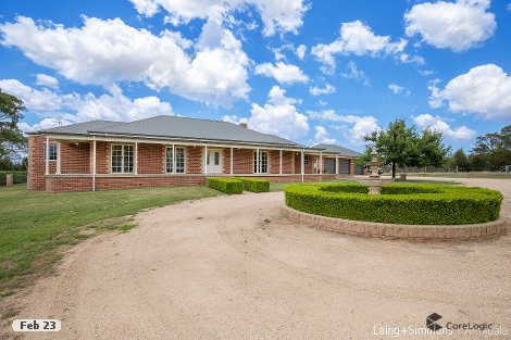 68 Weaver Rdge, Armidale, NSW 2350