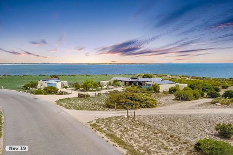 18 Seaview Rd, Perlubie, SA 5680