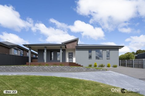 27 Berkshire Pde, Penguin, TAS 7316