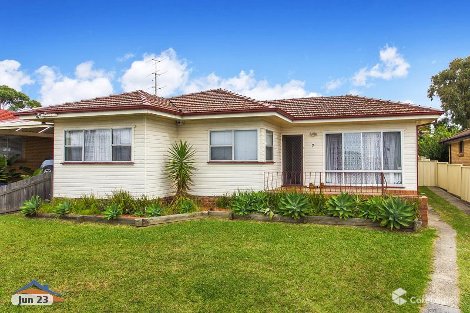 7 Roberts Ave, Barrack Heights, NSW 2528