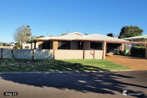 33 Halsworth St, Cranley, QLD 4350