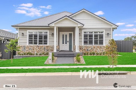 15 Coach Cres, Currans Hill, NSW 2567