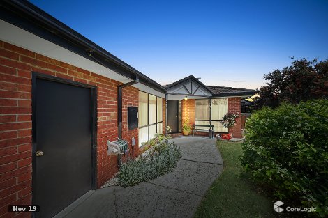 2 Fouz Mews, Cranbourne East, VIC 3977