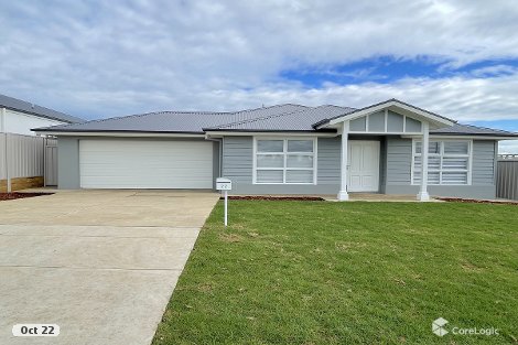 22 Bondi Cres, Gobbagombalin, NSW 2650