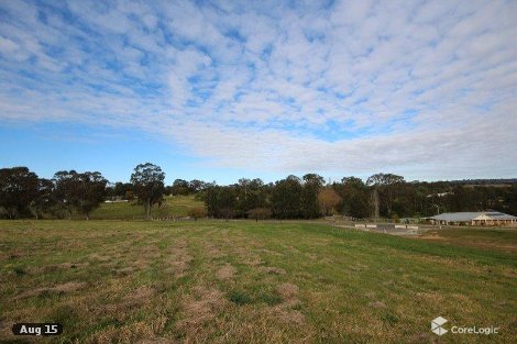 18 Benwerrin Cres, Grasmere, NSW 2570