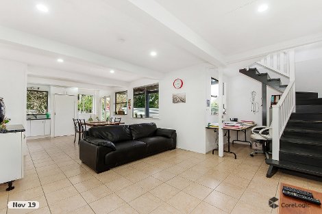 33 Brooke Ave, Southport, QLD 4215