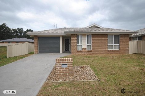 7 Candlebark Cl, West Nowra, NSW 2541