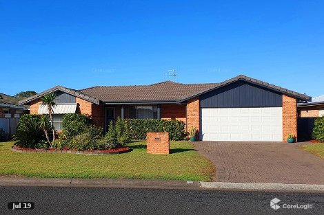 82 Amanda Cres, Forster, NSW 2428