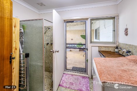 8a Penn St, Kalbarri, WA 6536