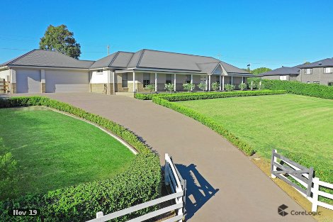 4 Crase Pl, Grasmere, NSW 2570