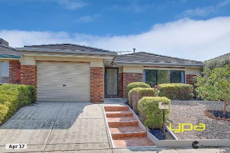 11 Charlesworth Cres, Burnside, VIC 3023