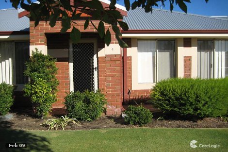 4/4 Moreton Cres, Warnbro, WA 6169