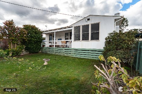 34 Ninth St, Eildon, VIC 3713