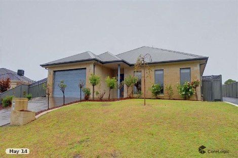 14 Powell Ave, Cardigan Village, VIC 3352