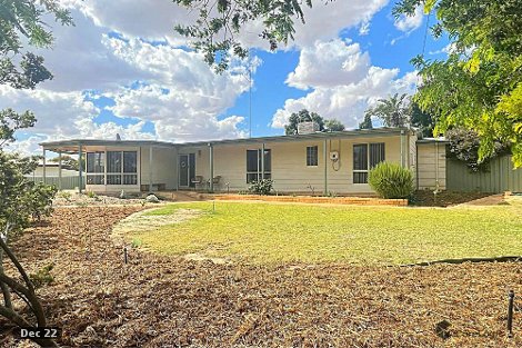 50 Wandoo Cres, Wongan Hills, WA 6603