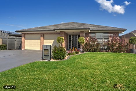 9 Nutans Crst, South Nowra, NSW 2541