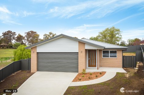 6 Wumbara Cl, Bega, NSW 2550