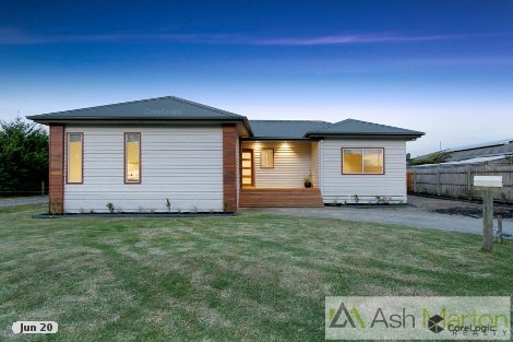 30 Station St, Lang Lang, VIC 3984