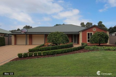 17 Oak Dr, Oakbank, SA 5243