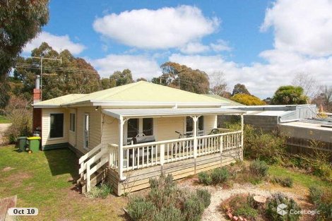 5 Urquhart St, Woodend, VIC 3442