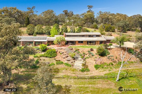 300 Menzies Rd, Kangaroo Ground, VIC 3097