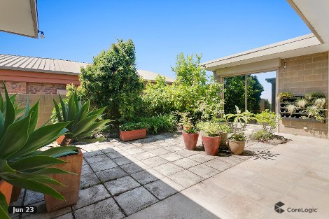 56 Cliff Rd, Frankston, VIC 3199