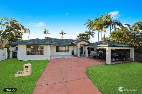 7 Balyarta Cres, Mooloolaba, QLD 4557