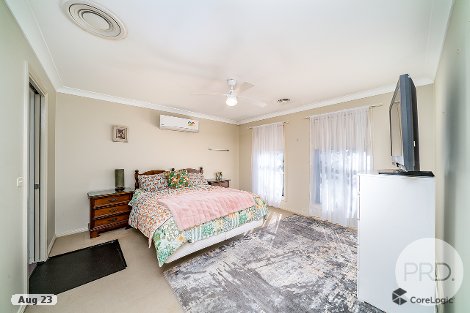 18 Fay Ave, Kooringal, NSW 2650