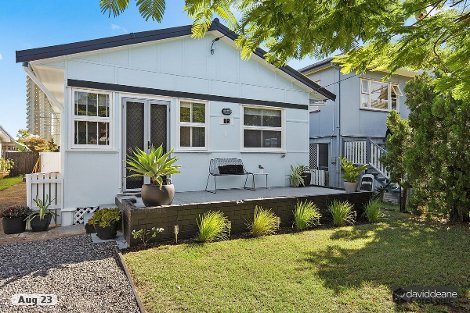 15 Westbrook St, Woody Point, QLD 4019