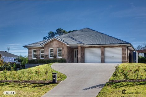 13 Young Rd, Moss Vale, NSW 2577