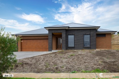 32 Empire Ave, Drouin, VIC 3818