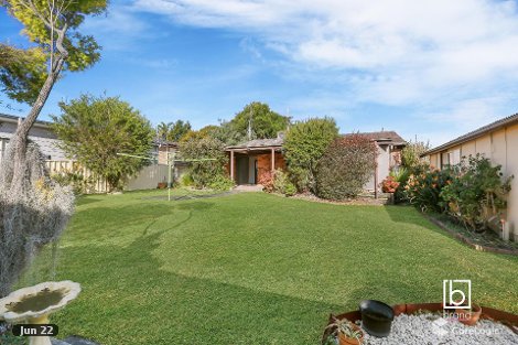 2 Esther Cl, Gorokan, NSW 2263