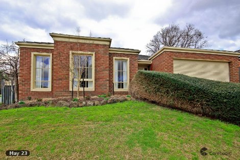 2 Fairholme Bvd, Berwick, VIC 3806