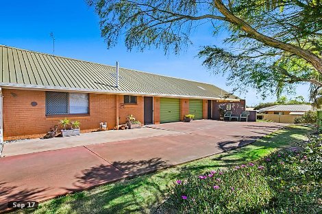 15 Truscott St, Wilsonton, QLD 4350