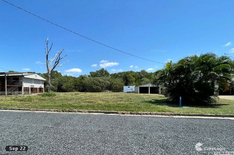63 Taylor St, Tully Heads, QLD 4854