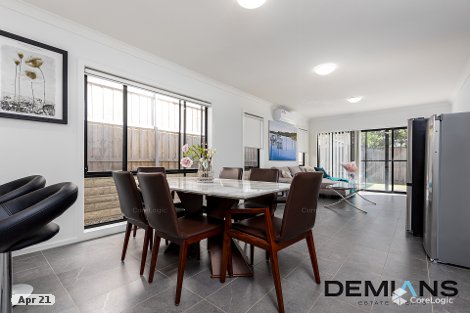 34 Hennessy Ave, Moorebank, NSW 2170