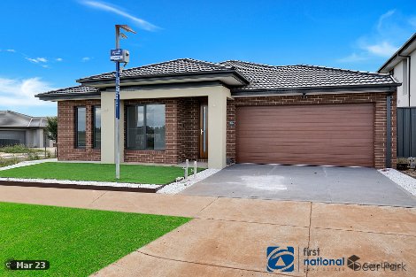 54 Roehampton Dr, Strathtulloh, VIC 3338