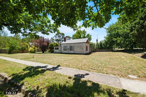 7 Templeton St, Woodend, VIC 3442