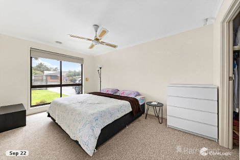 1 Strathavan Dr, Berwick, VIC 3806