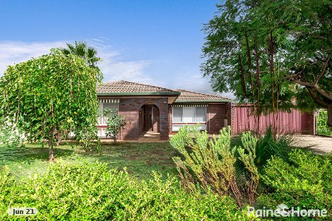 46 Pinaroo Dr, Glenfield Park, NSW 2650