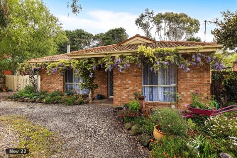 4 Barbara St, Woodend, VIC 3442