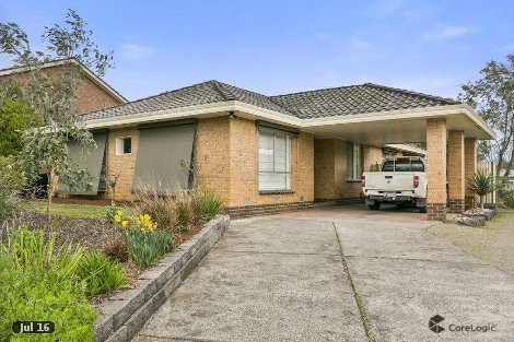 5 Greenglades Ct, Wandin North, VIC 3139