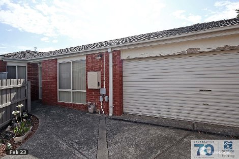 2/10 Leanna Ct, Cranbourne West, VIC 3977