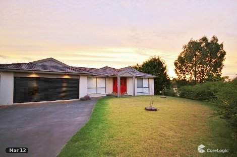 9 Shiraz Cl, Mount Martha, VIC 3934