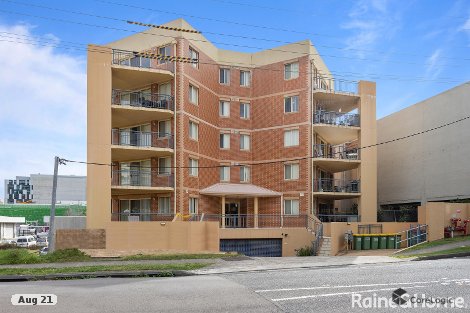 18/12-14 Hills St, Gosford, NSW 2250