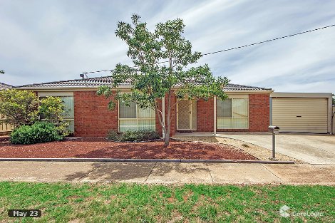 32 Westcott Pde, Rockbank, VIC 3335