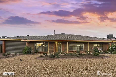 18 Bassett Cres, Gawler East, SA 5118