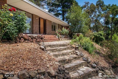 1 Cedar Gr, Selby, VIC 3159