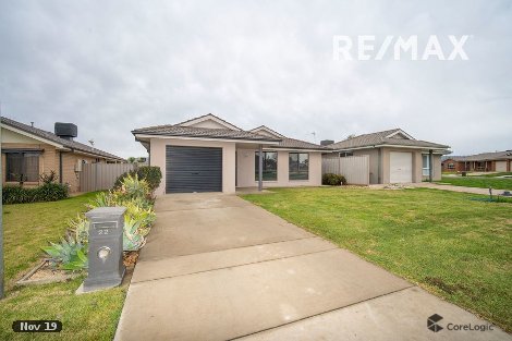 22 Womboin Cres, Glenfield Park, NSW 2650